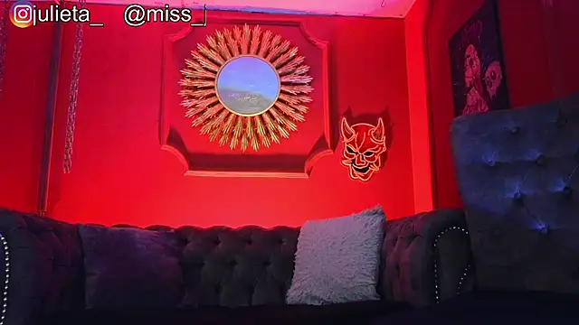 Julieta_Russell – live chatrum
