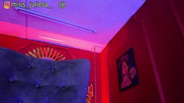 Živá chatovací místnost Julieta_Russell