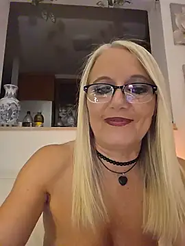 DIAMANTE64 Live chatroom