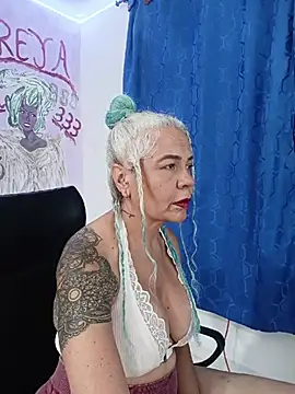 freyadevil333 Adlı Modelin Canlı Sohbet Odası