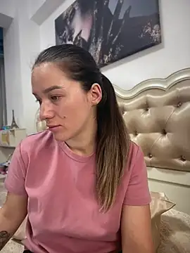 غرفة دردشة HotXMom_ المباشرة
