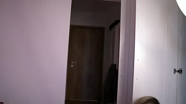 Chat soba uživo modela EvellineClaire