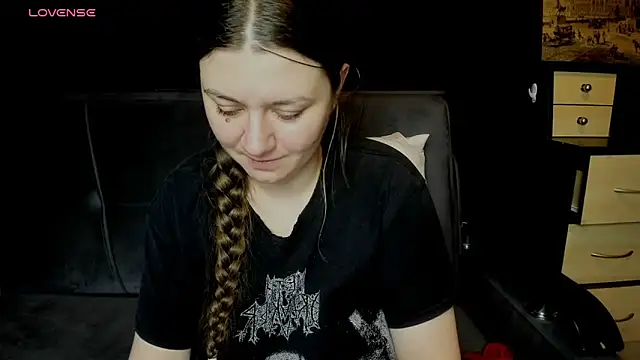 AlisaBacker's Live Chat Room