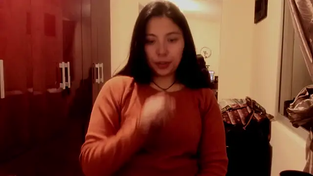 wishm3 Adlı Modelin Canlı Sohbet Odası