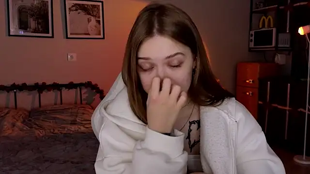 doll_lol_'s Live Chat Room