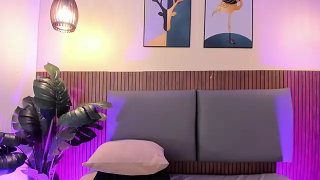 Živá chatovací místnost NicolleeEvanss