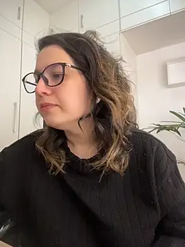amooraaamoon Adlı Modelin Canlı Sohbet Odası
