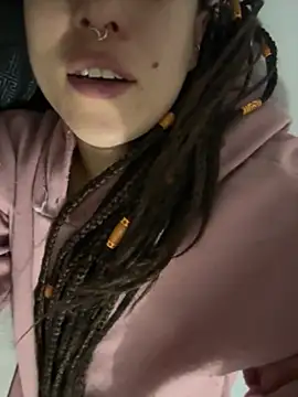 חדר צ'אט בשידור חי של Hellen_dumont