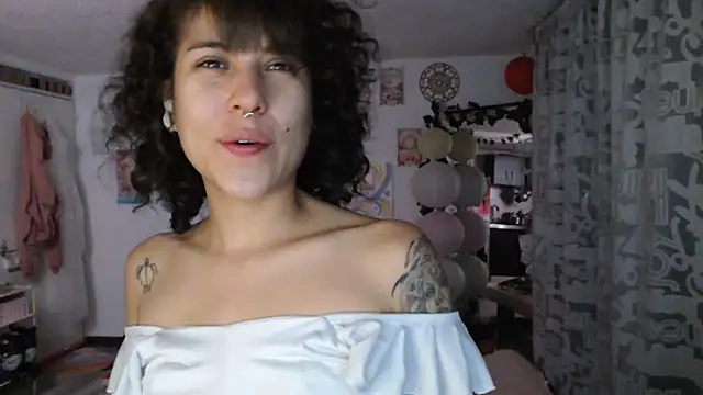 Hellen_dumont's Live Chat Room