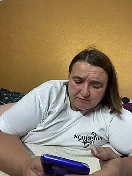 غرفة دردشة LiluHot المباشرة