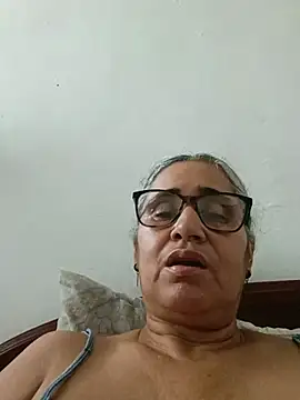 חדר צ'אט בשידור חי של _candi