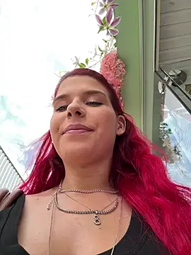 RiriRoseey Live chatroom