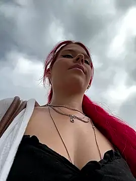 RiriRoseey – live chatrum