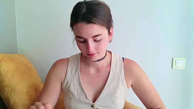 LanaGI's Live Chat Room