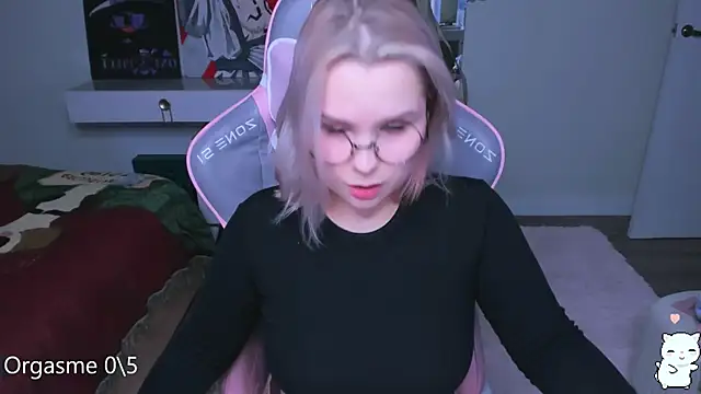Pokój czatu na żywo – miray_kuriyama123