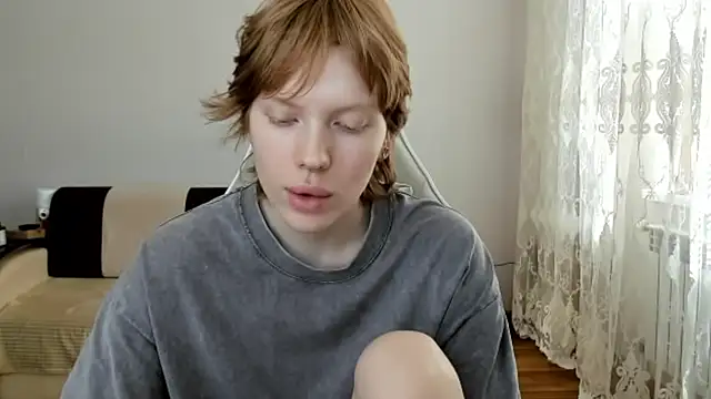 חדר צ'אט בשידור חי של StellaDavis