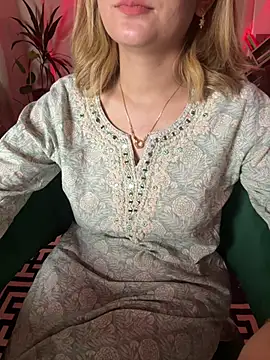 Chat soba uživo modela LILITH-55