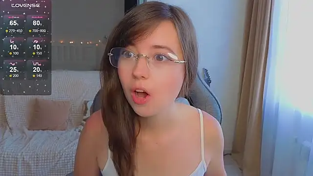 Lina_Brownie's Live Chat Room