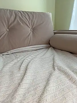 fuckdoll_18 élő chatszobája