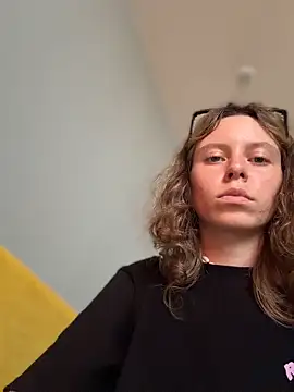 RinaMood – Naživo chatovacia miestnosť