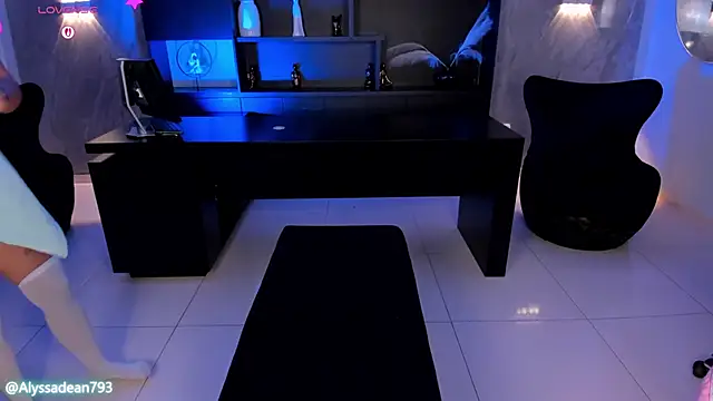 AlyssaDean Adlı Modelin Canlı Sohbet Odası