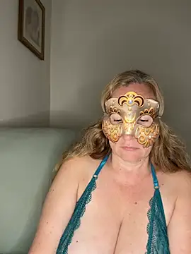 largeboobies30 Live Chatraum