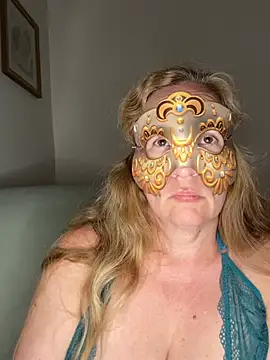 largeboobies30 লাইভ চ্যাট রুম