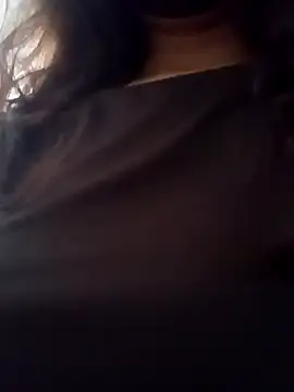 Aachal_7 Adlı Modelin Canlı Sohbet Odası