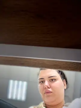 NikaMur Adlı Modelin Canlı Sohbet Odası