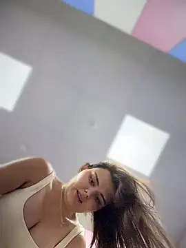 NikaMur Adlı Modelin Canlı Sohbet Odası