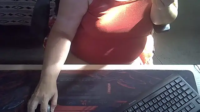 Silvia2277 লাইভ চ্যাট রুম