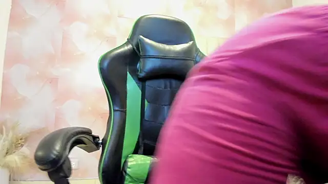 Živá chatovací místnost emily_lean_