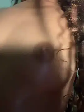 spicybien's Live Chat Room