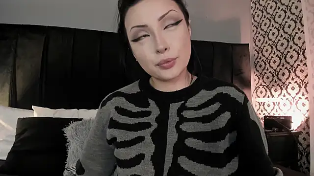 Adeelinee's Live Chat Room