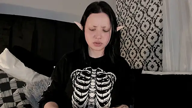 Adeelinee – Naživo XXX chat