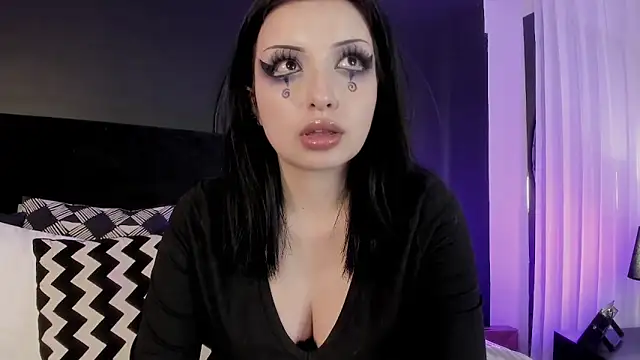 Adeelinee Live Chatraum