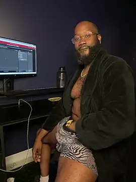 BBCNutKing Adlı Modelin Canlı Sohbet Odası
