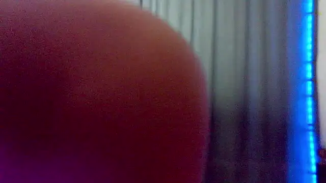 Chat soba uživo modela sima_babe
