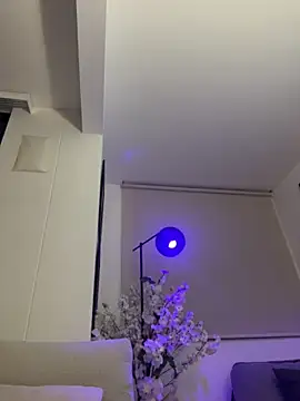 Rae_Lil_White Live Chatrum