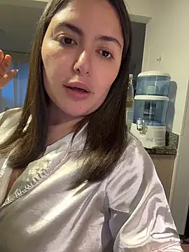 Sala de chat en directo de sukhakunis1