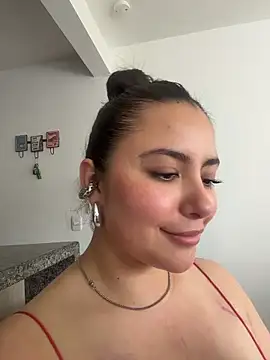 sukhakunis1 élő chatszobája