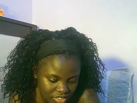 Chatroom en direct de Inaya_Kiara
