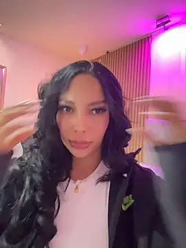 חדר צ'אט בשידור חי של Dakota_diaz_