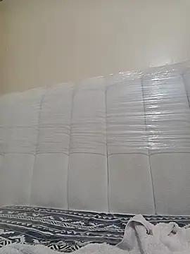 Chat ao vivo de MINNYIRI