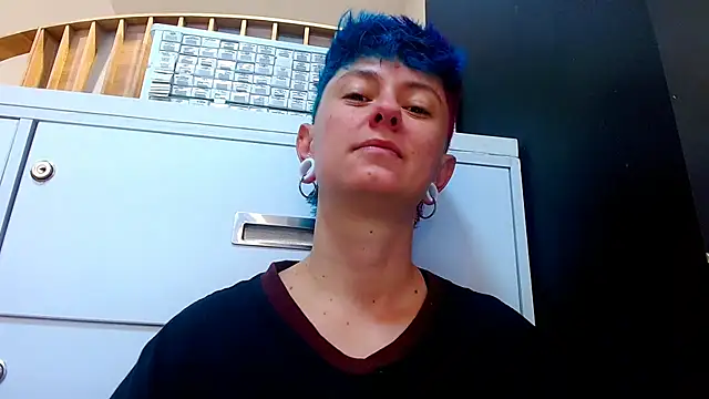 tomboyblueのライブチャットルーム