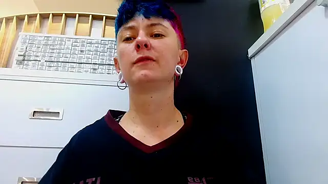 tomboyblue's Live Chat Room