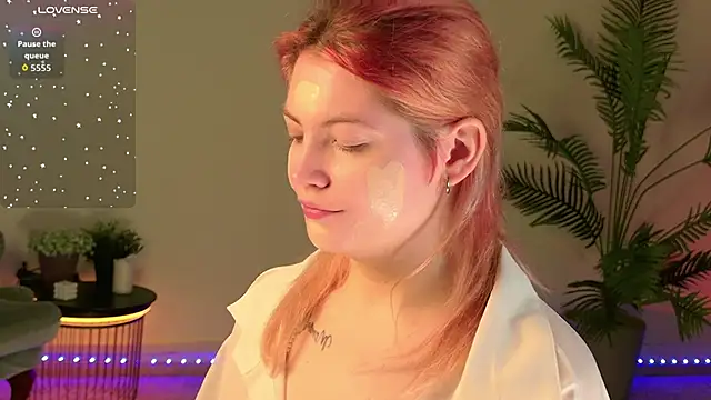 Lisa_Adam Adlı Modelin Canlı Sohbet Odası