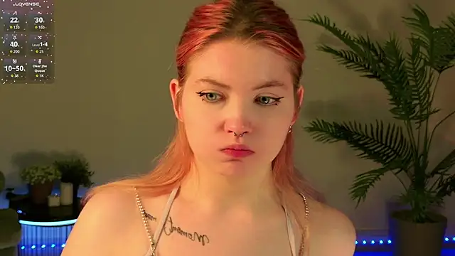 Lisa_Adam's Live Chat Room