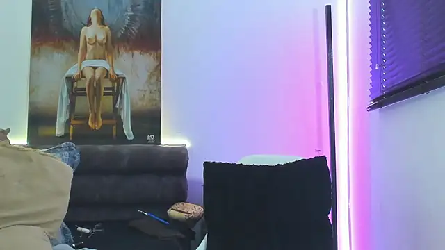 marianaa90 Adlı Modelin Canlı Sohbet Odası