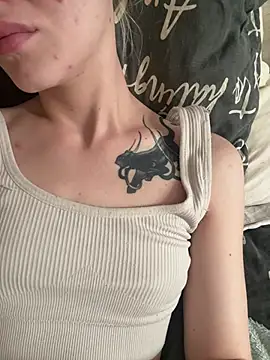 Chat soba uživo modela Nikol_Clare